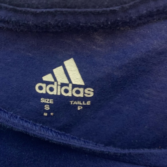 Nice hue of blue color nice on the eyes nice material - Picture 2 of 4